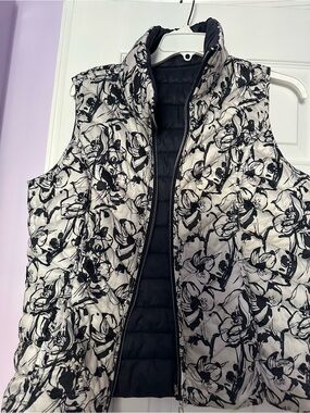 Women's Blue & White Floral Quilted 2-sides Vest - Lightweight Layering